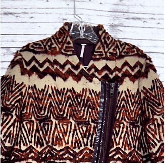 Free People Tribal Patterned Faux Fur Coat - Picture 3 of 13